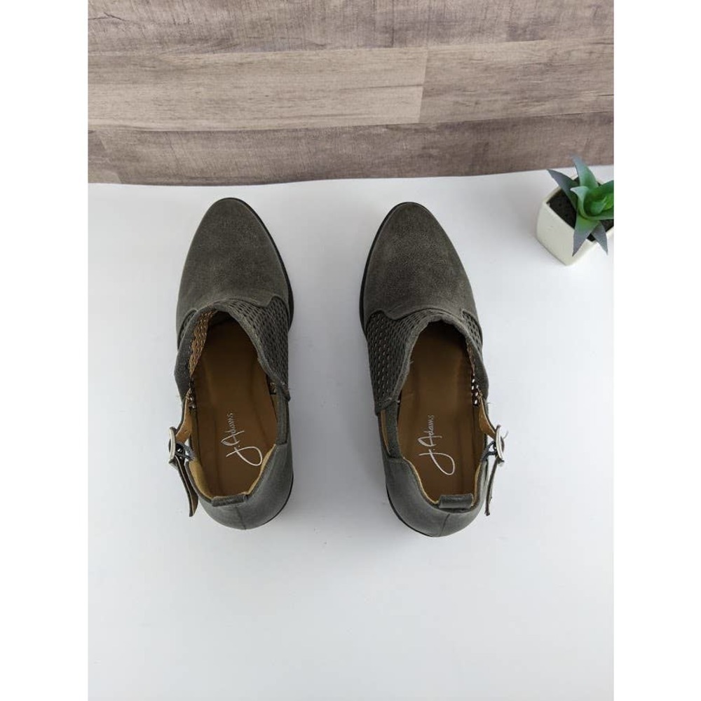 NWOT Leather Perforated Western Booties - Picture 8 of 12